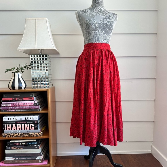Vintage Carole Little Red Floral Skirt Saint Tropez West - Picture 2 of 8